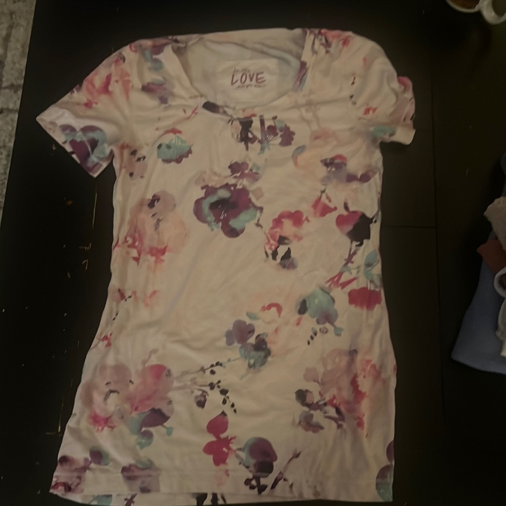 Lululemon tee shirt